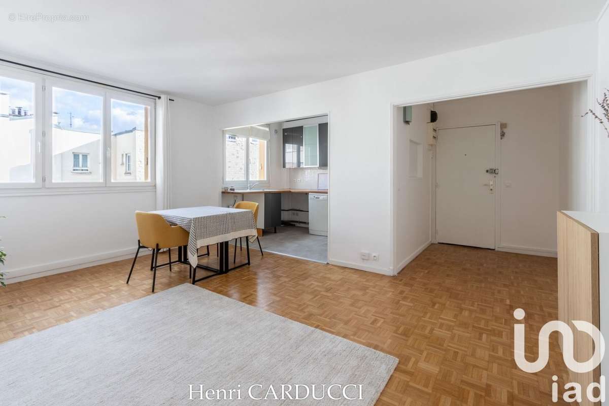 Photo 2 - Appartement à PARIS-17E