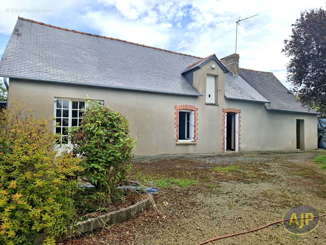 Maison à ROUGE