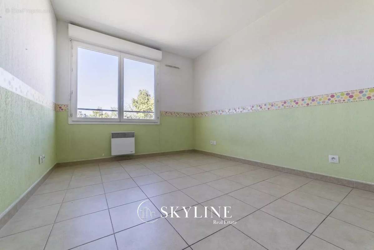 Appartement à MARSEILLE-4E