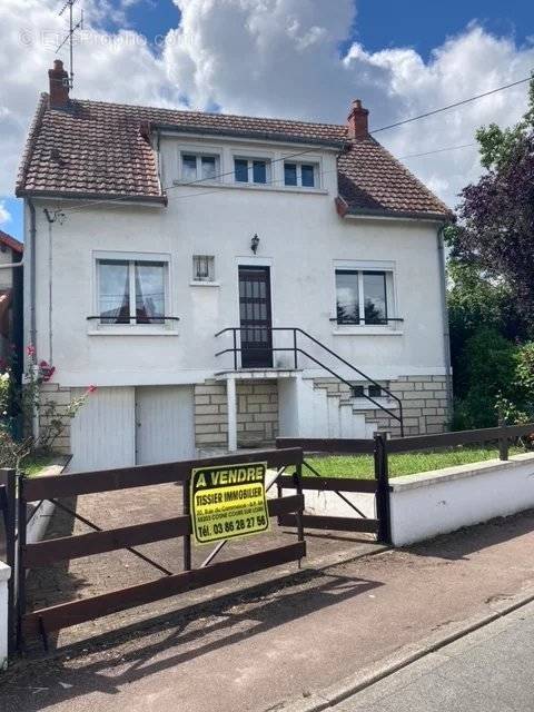 Maison à COSNE-COURS-SUR-LOIRE