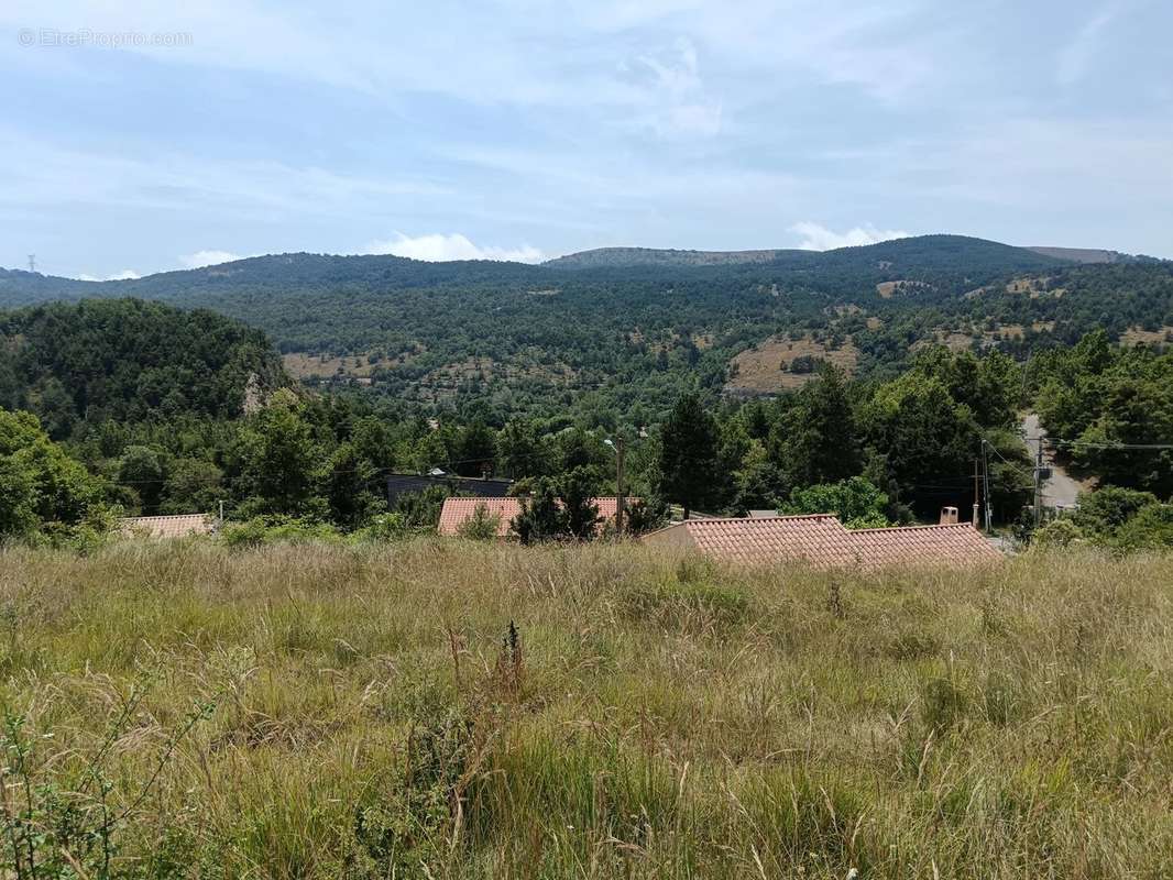 Terrain à COURSEGOULES