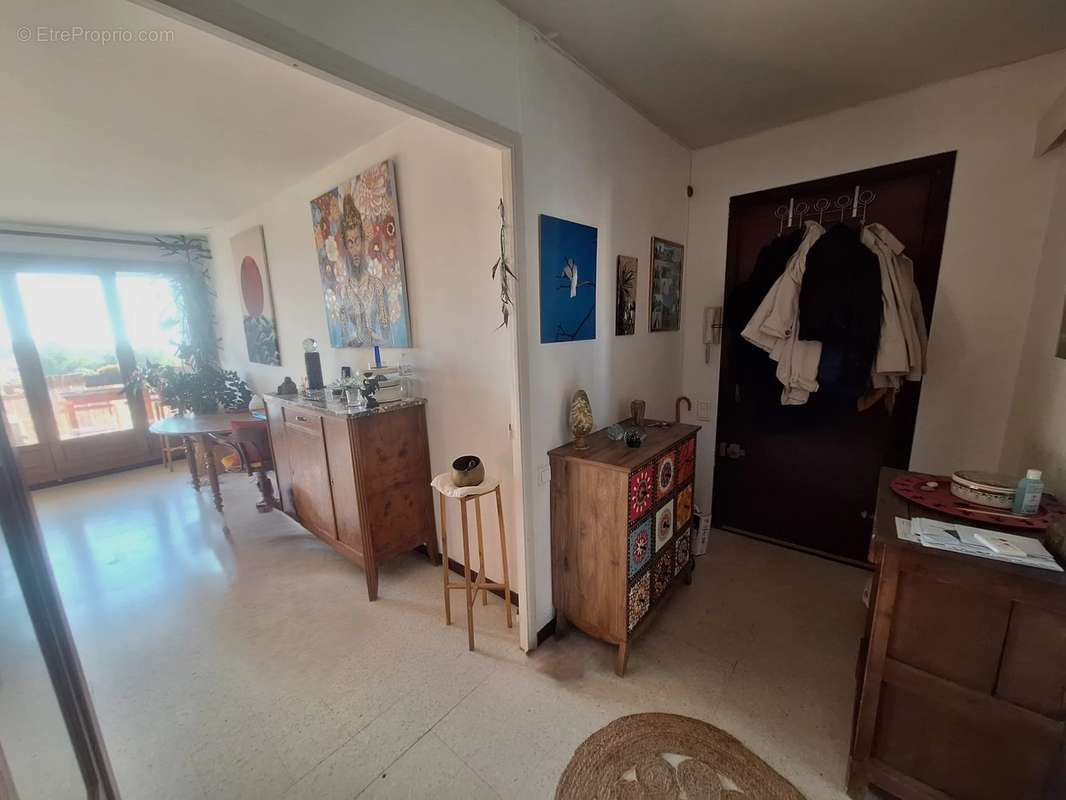 Appartement à MARSEILLE-4E