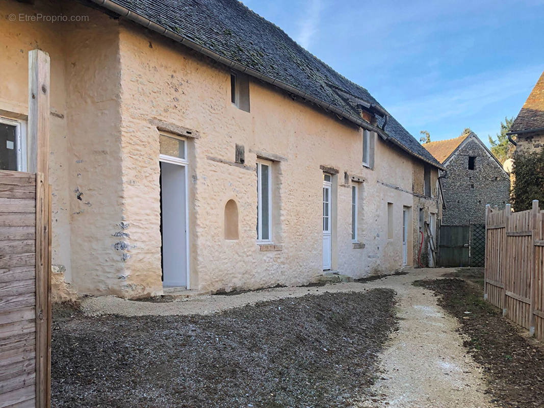 Maison à SAINT-LUBIN-DE-LA-HAYE