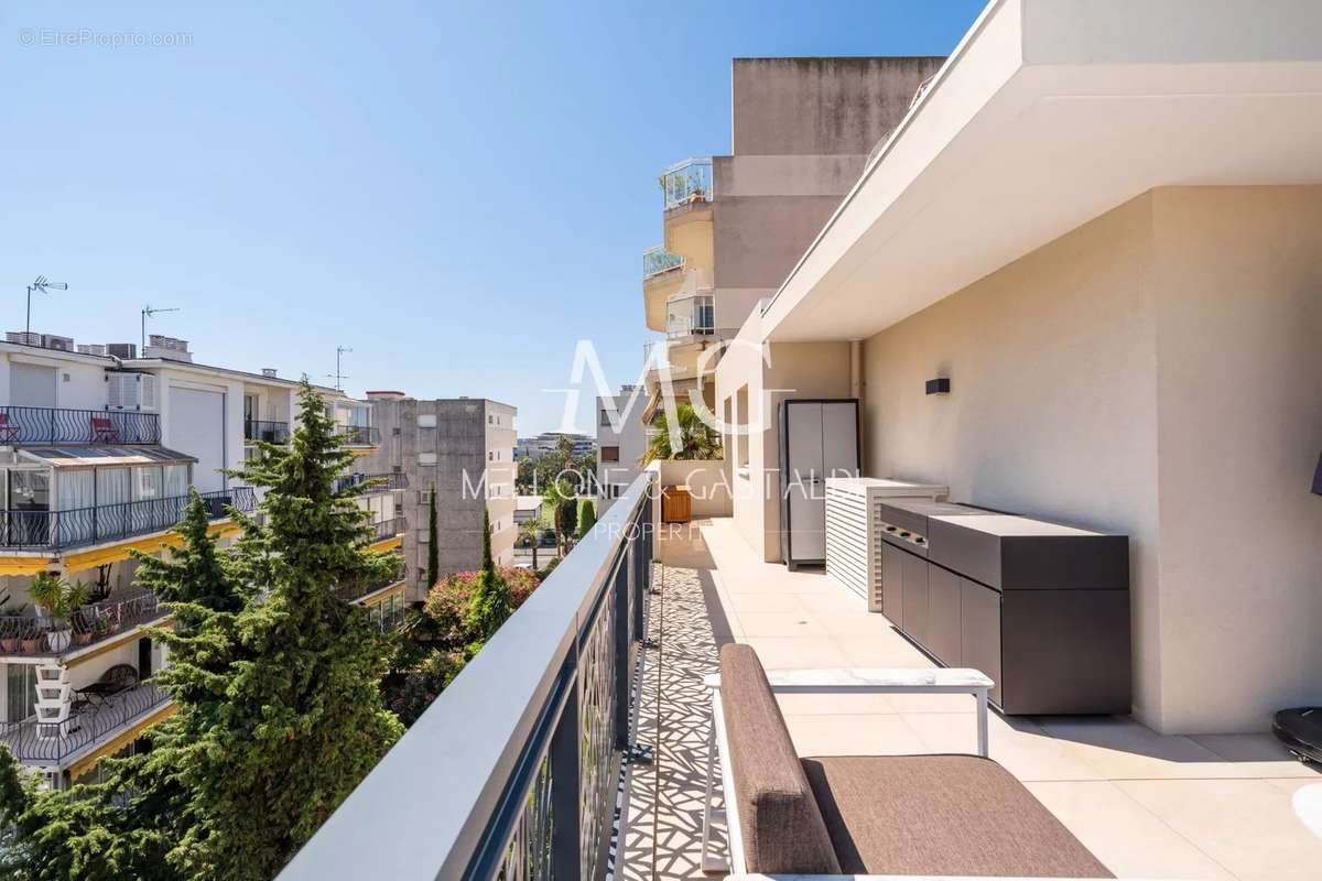 Appartement à CANNES