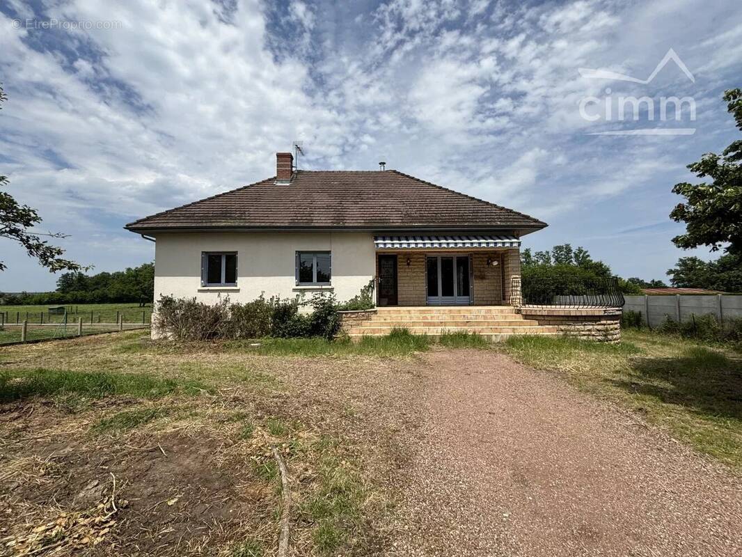 Maison à PIERREFITTE-SUR-LOIRE