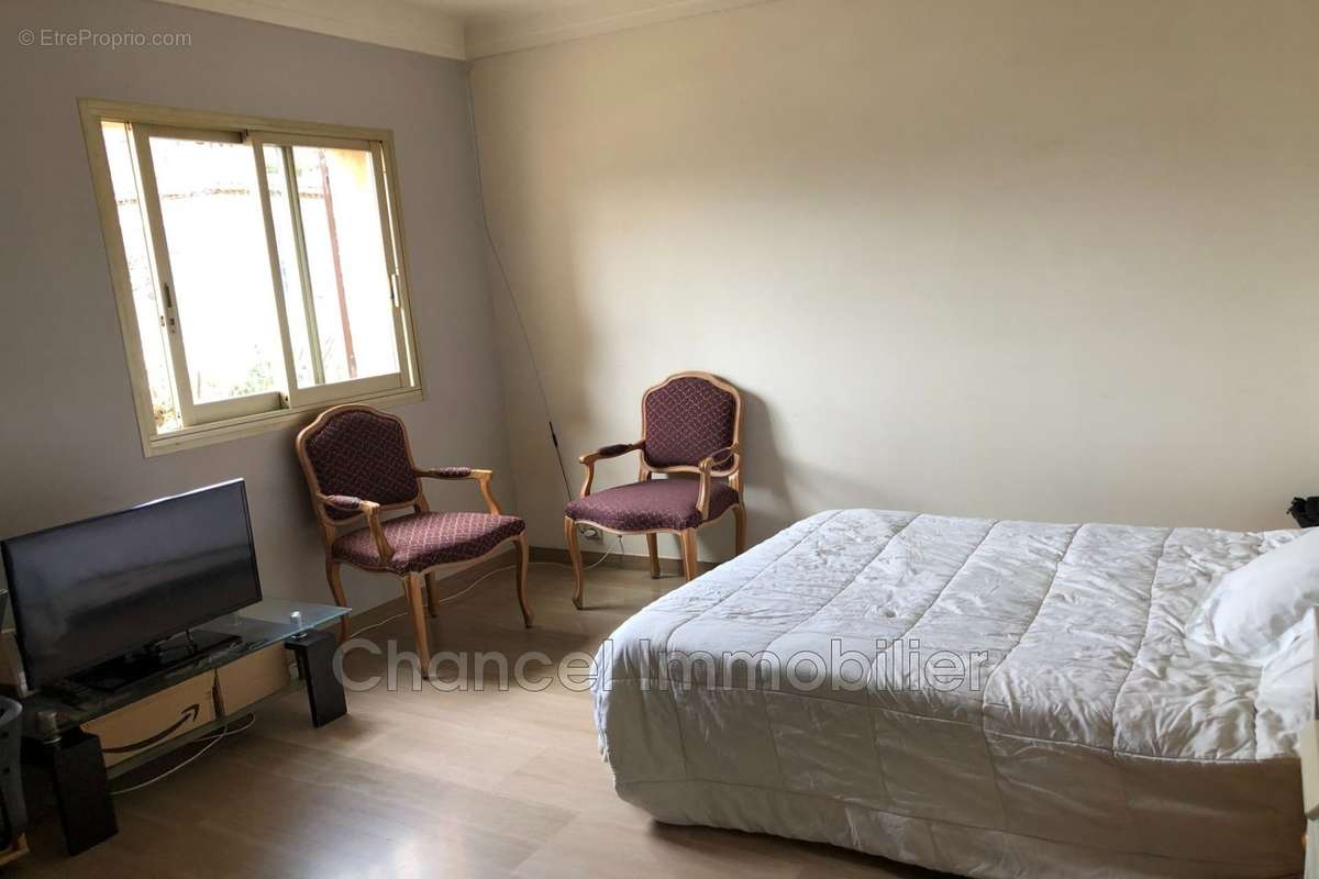 Appartement à VENCE