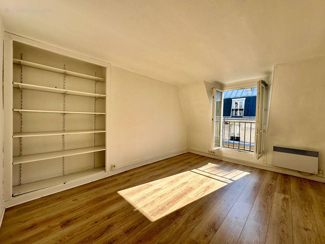 Appartement à PARIS-10E