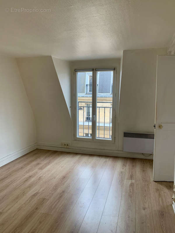 Appartement à PARIS-10E