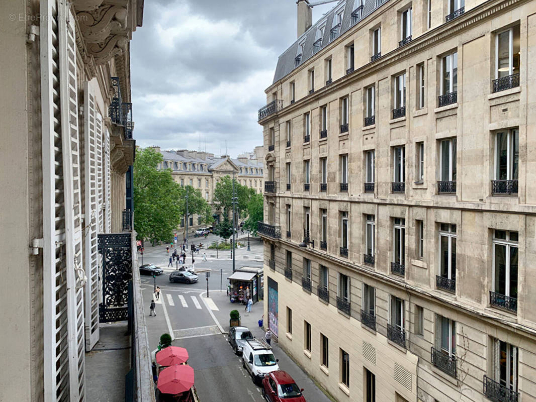 Appartement à PARIS-10E