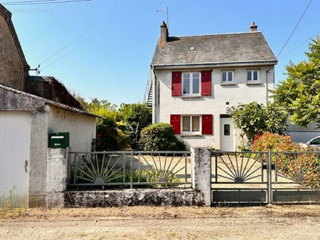 Maison à AUBIGNY-SUR-NERE