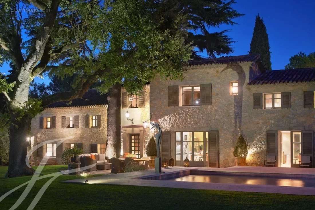 Maison à MOUGINS