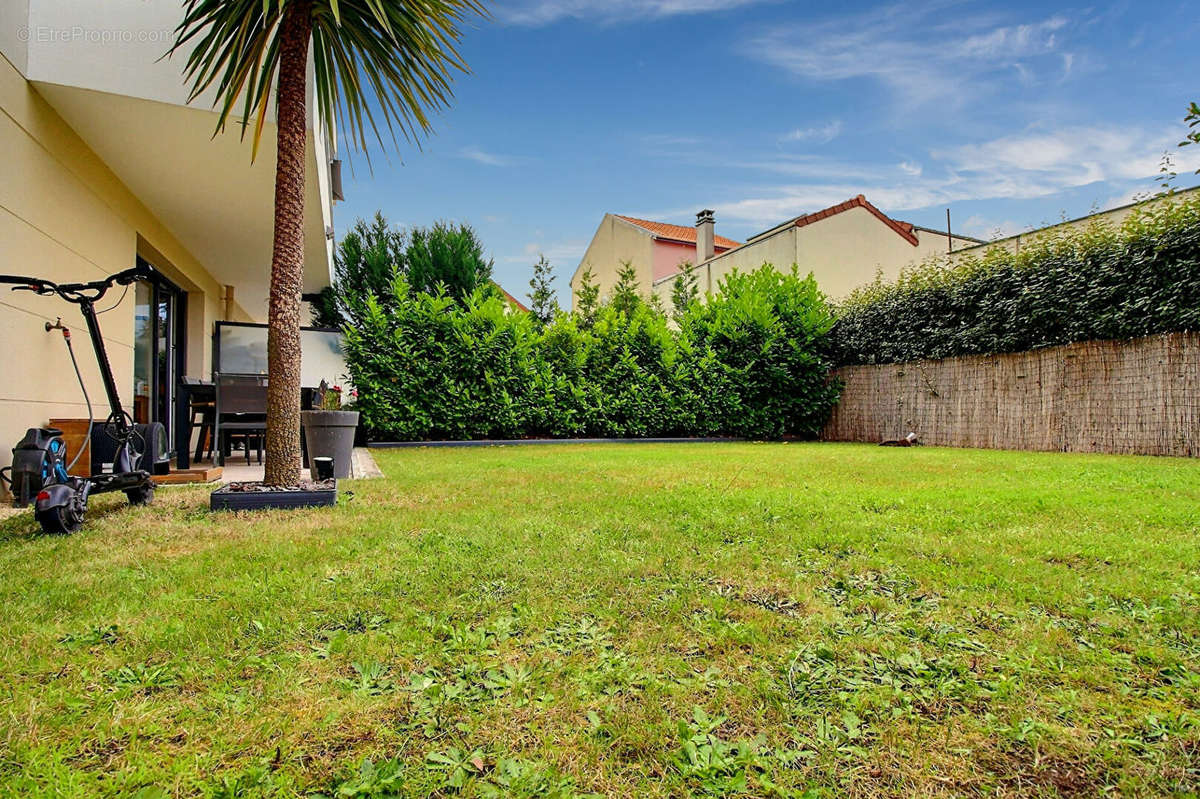 Appartement à COLOMBES