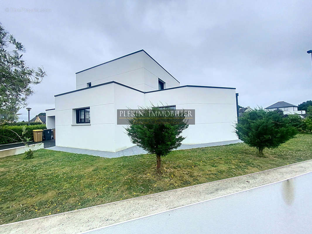 Maison à TREGUEUX