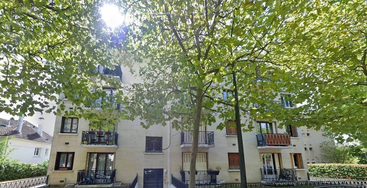 Appartement à SAINT-MAUR-DES-FOSSES