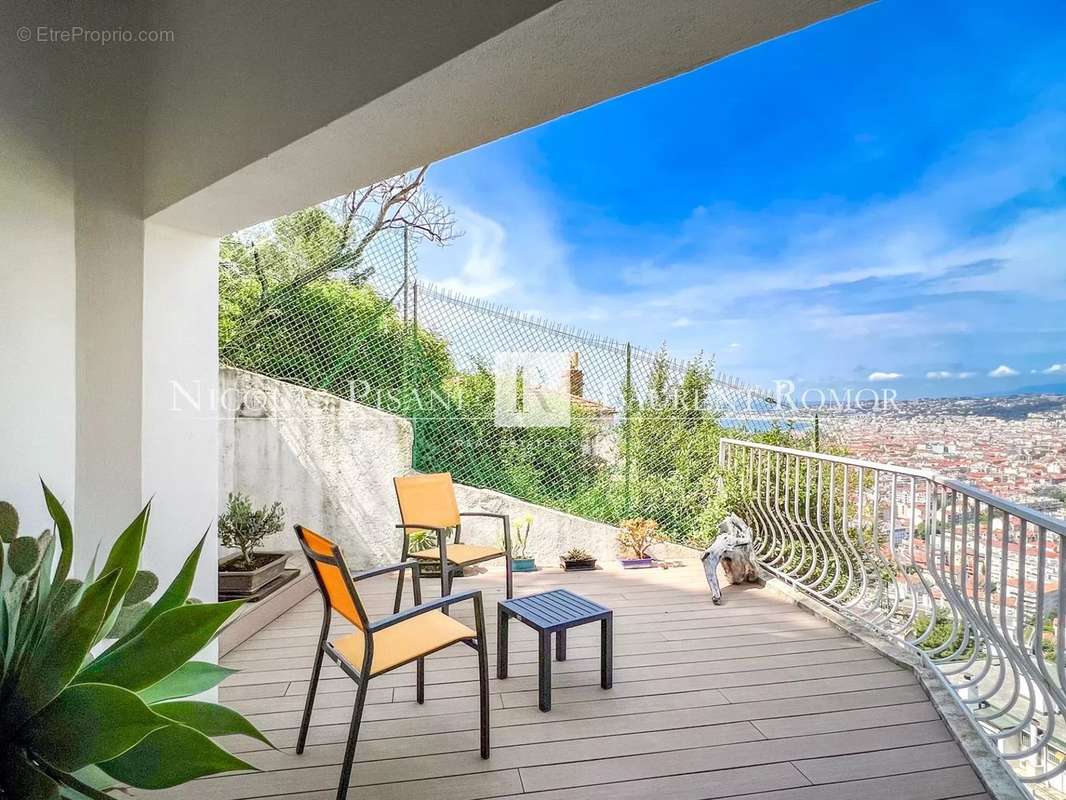 Appartement à NICE