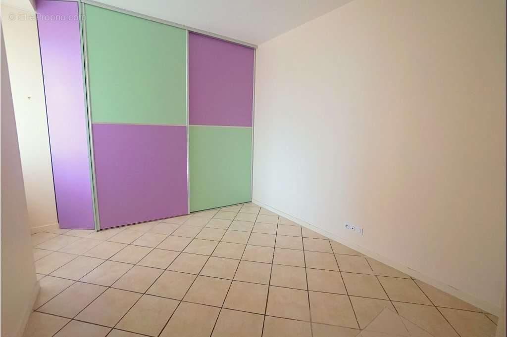 Appartement à MEZIERES-SUR-SEINE