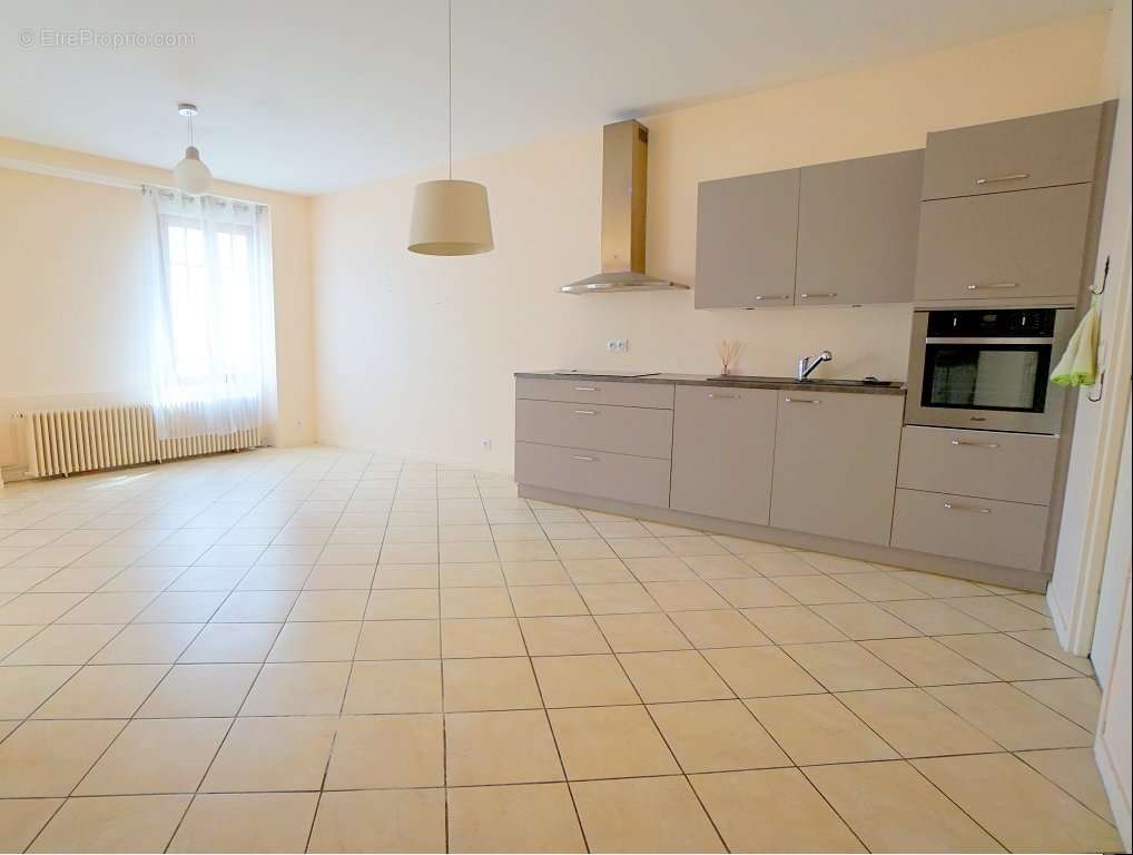 Appartement à MEZIERES-SUR-SEINE