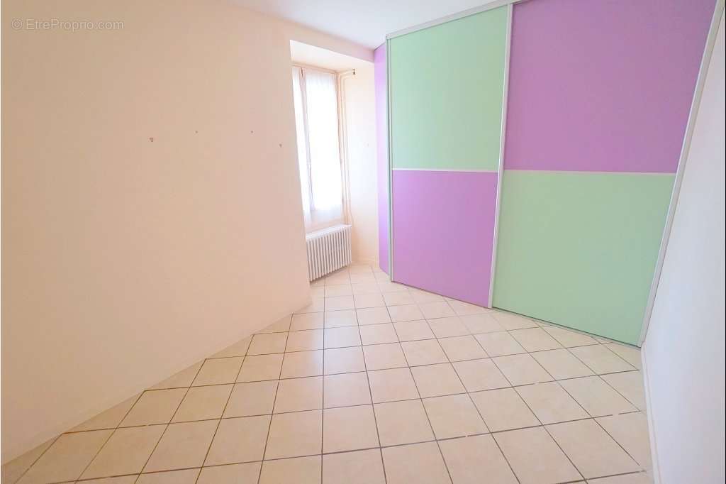 Appartement à MEZIERES-SUR-SEINE