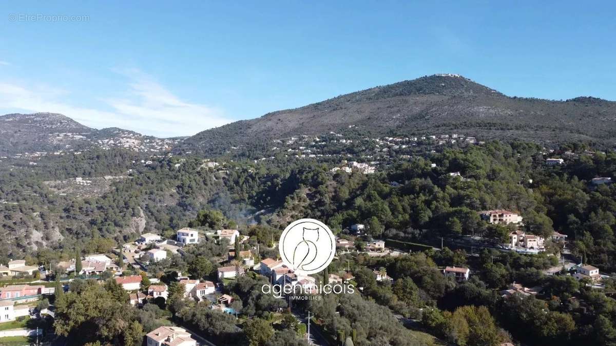 Terrain à COLOMARS