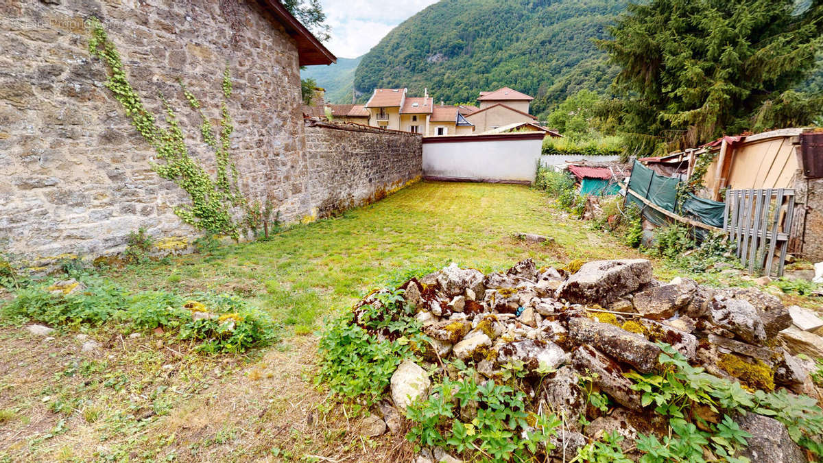 Maison à SAINT-RAMBERT-EN-BUGEY