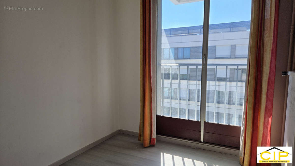 Appartement à PARIS-19E