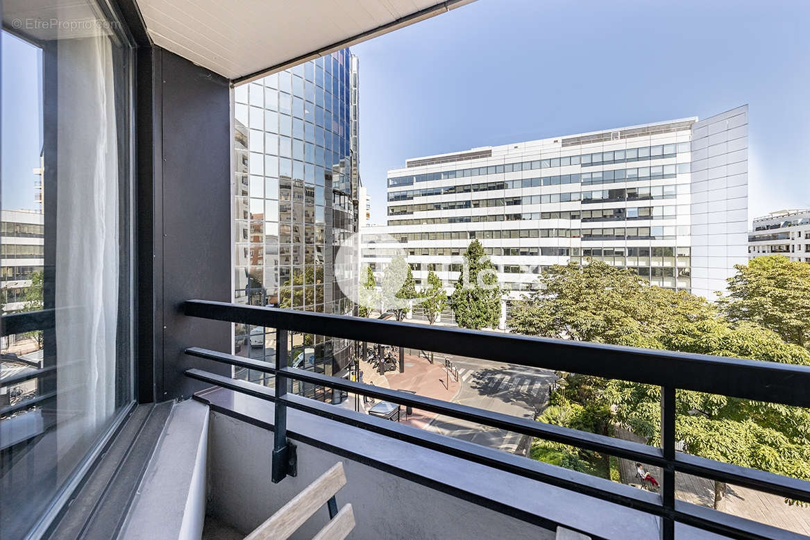 Appartement à LEVALLOIS-PERRET