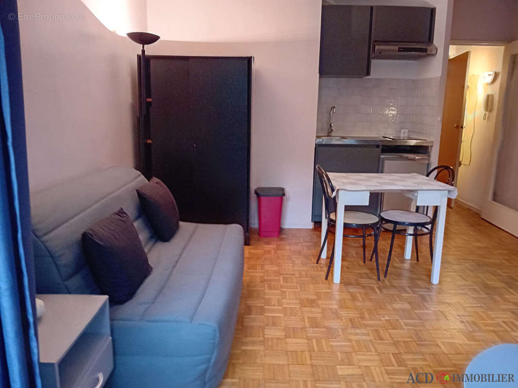 Appartement à MARSEILLE-5E