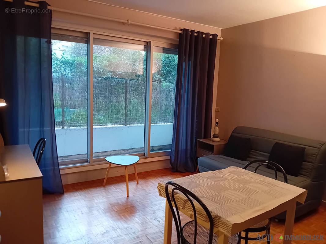 Appartement à MARSEILLE-5E