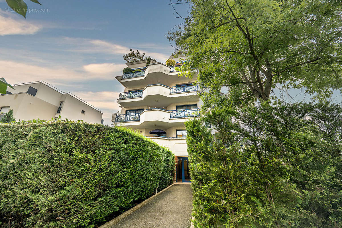 Appartement à LE PERREUX-SUR-MARNE