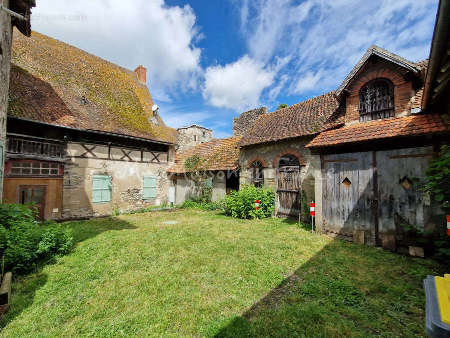 Maison à SAINT-POURCAIN-SUR-SIOULE