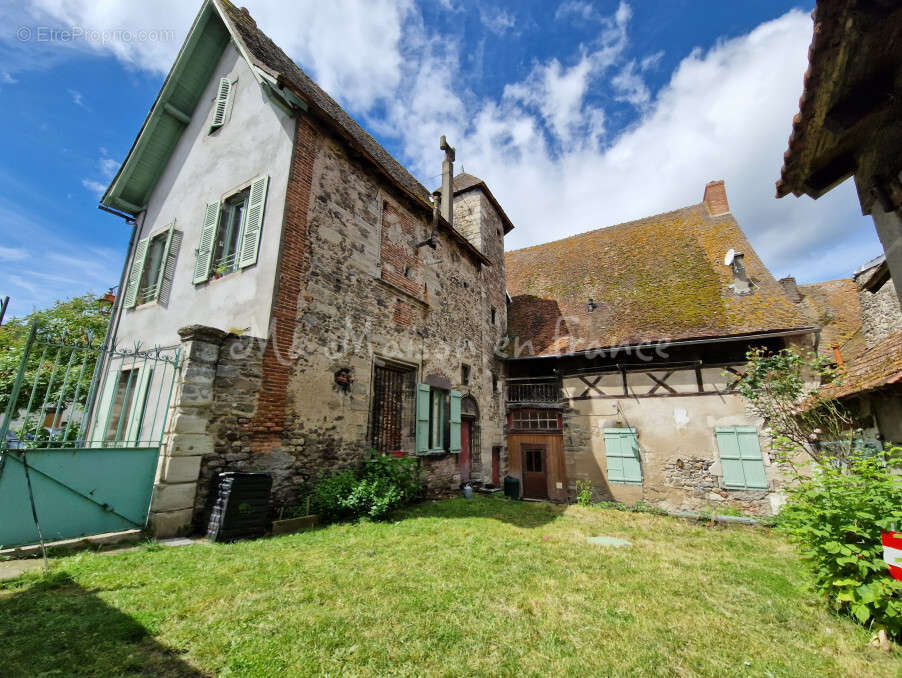 Maison à SAINT-POURCAIN-SUR-SIOULE