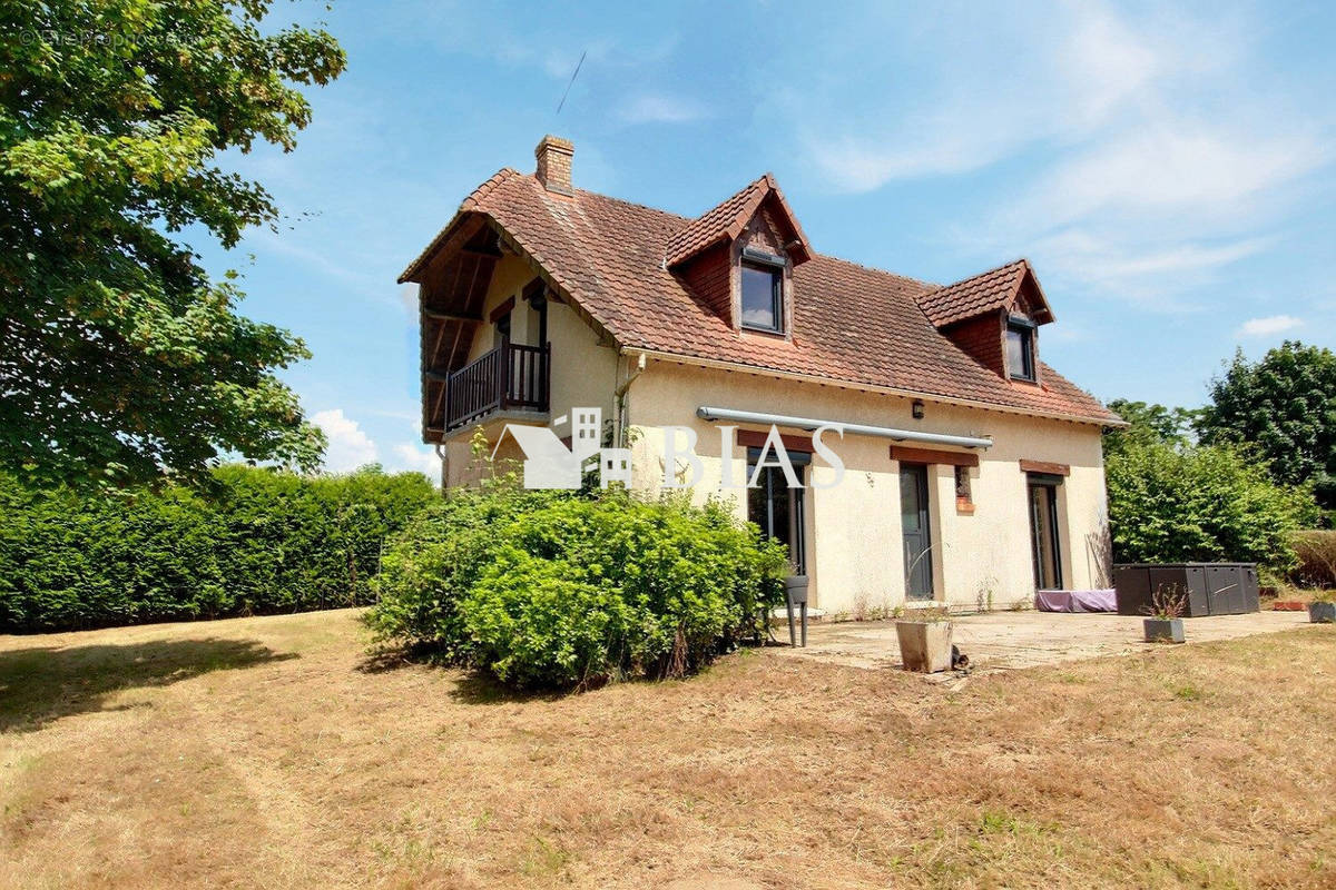 Maison à BOURG-ACHARD