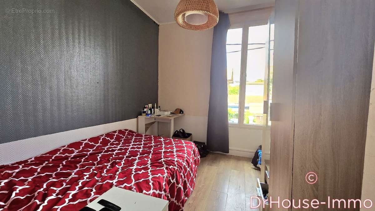 Appartement à AUBERVILLIERS