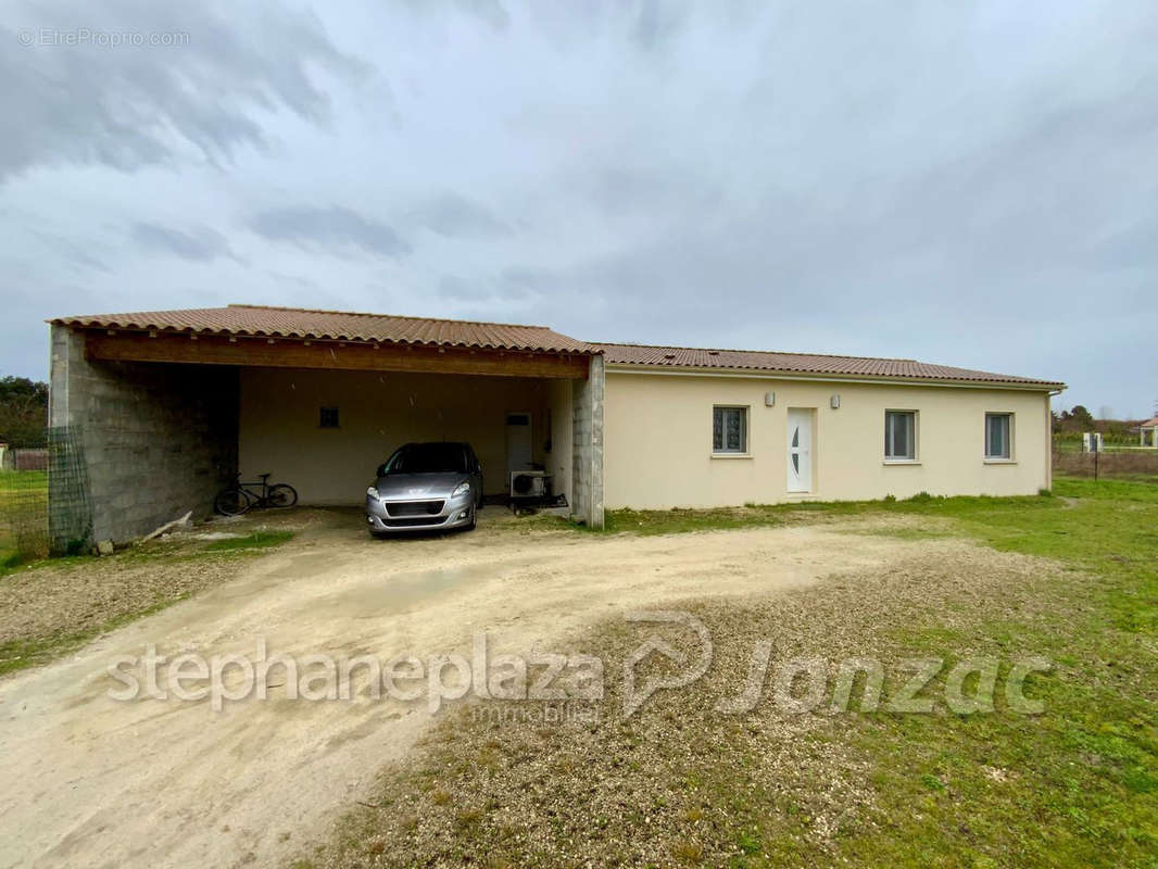 Maison à JARNAC-CHAMPAGNE