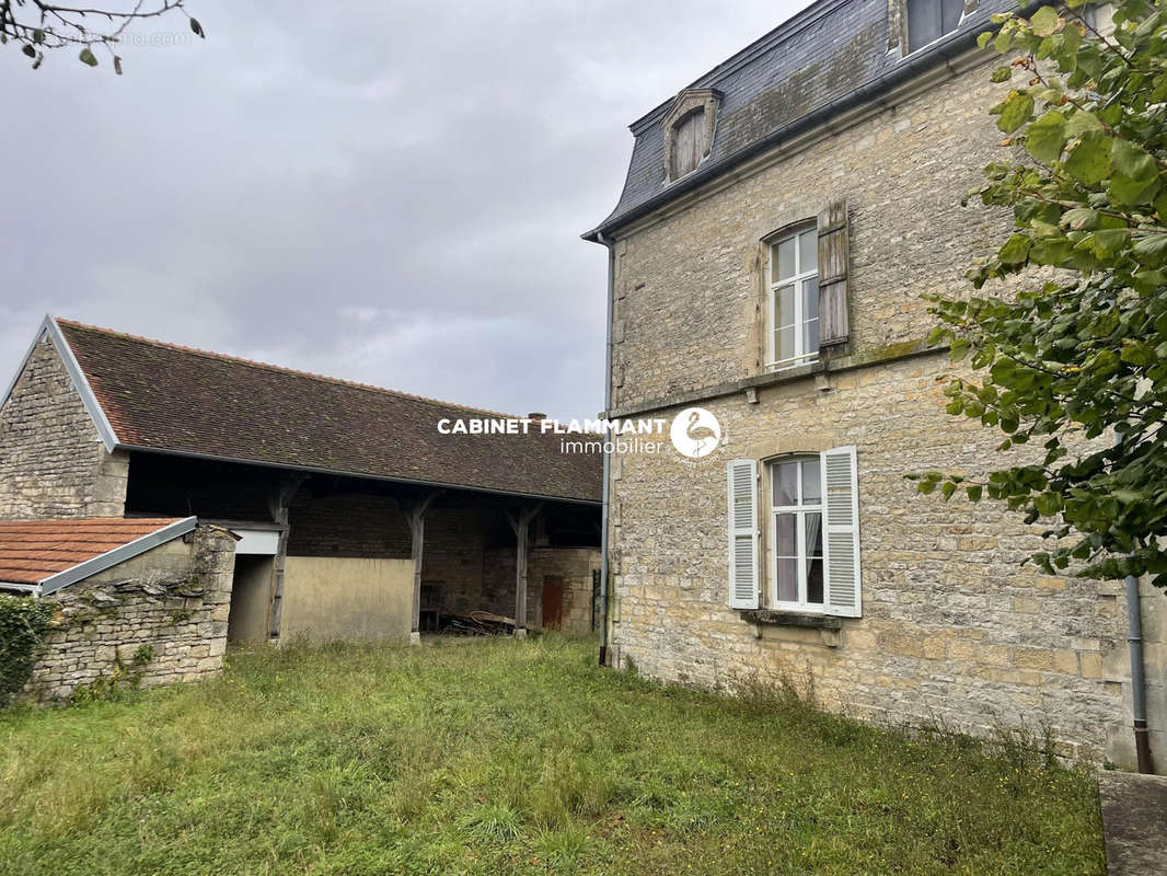 Maison à CHATILLON-SUR-SEINE