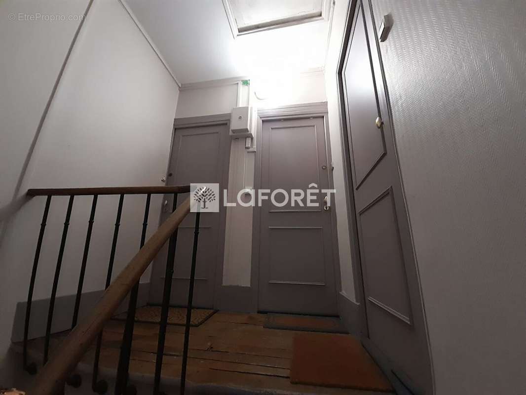 Appartement à PARIS-14E