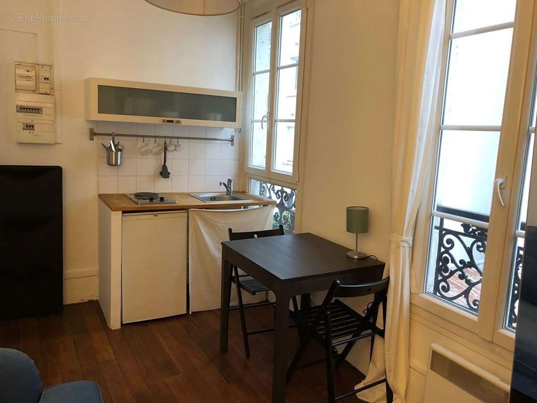 Appartement à PARIS-14E