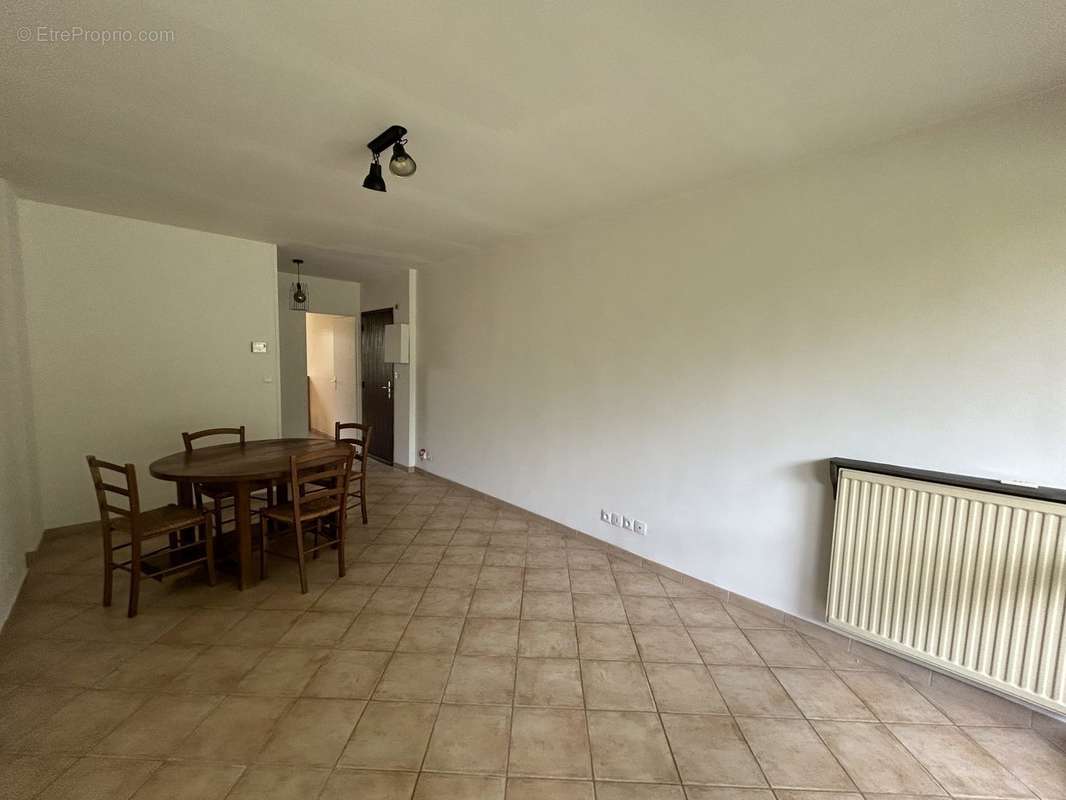 Appartement à PRIVAS