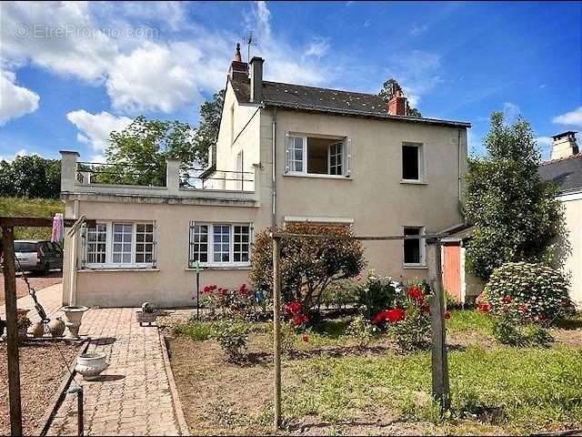 Maison à VILLEBERNIER