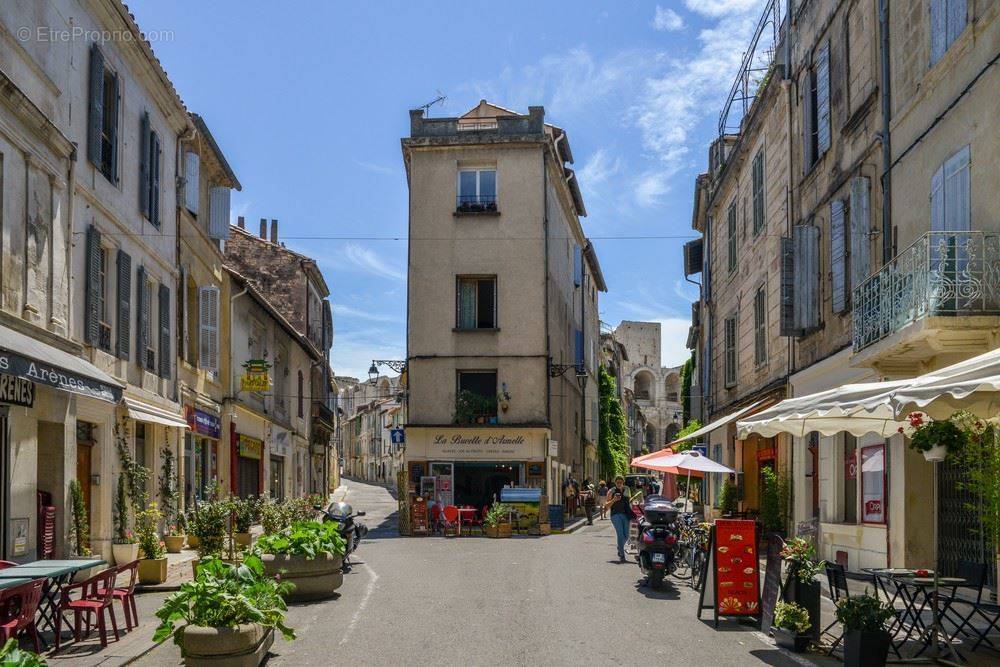 Commerce à ARLES