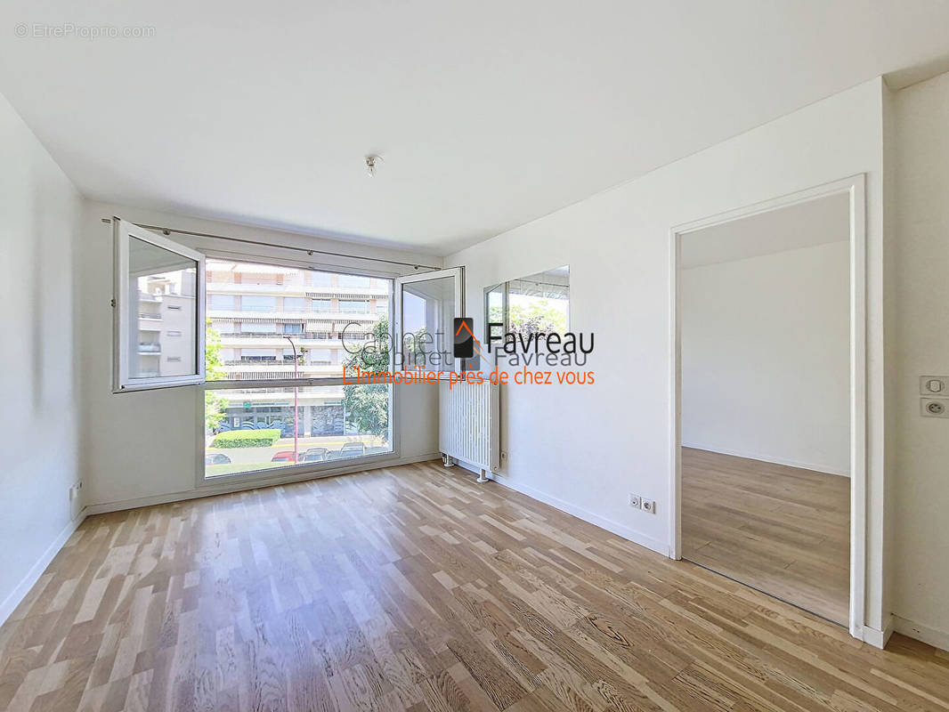 Appartement à FRESNES