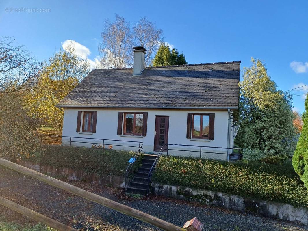 Maison à TESSY-SUR-VIRE