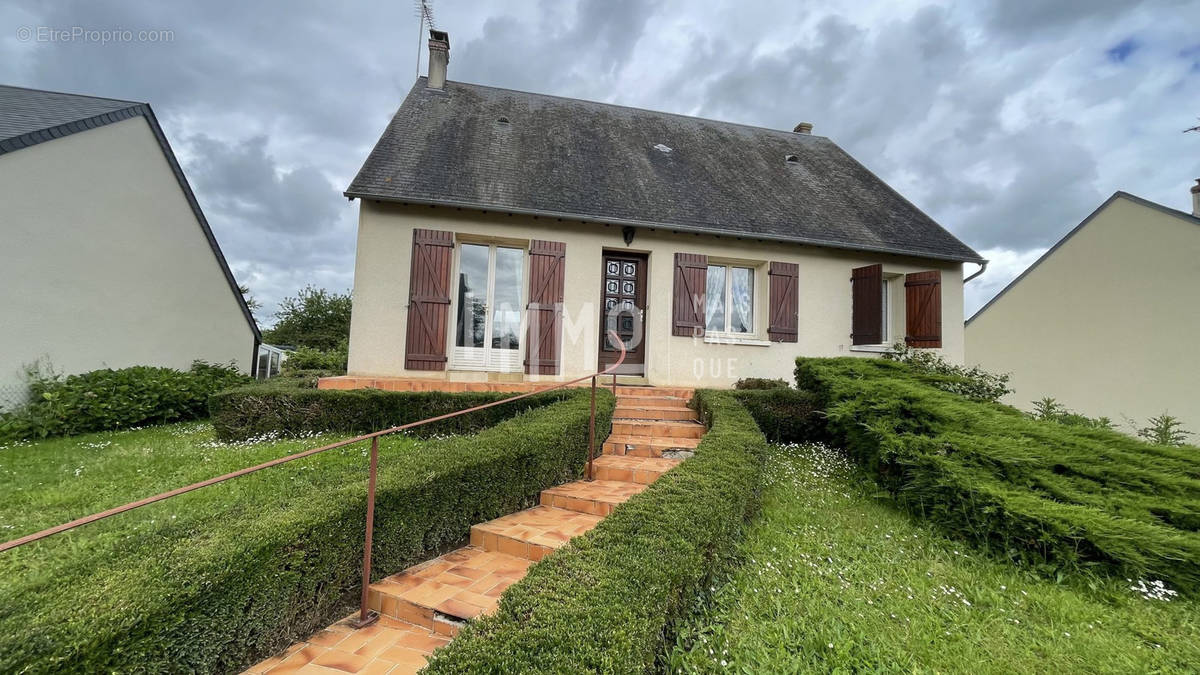 Maison à SAVIGNY-SUR-BRAYE