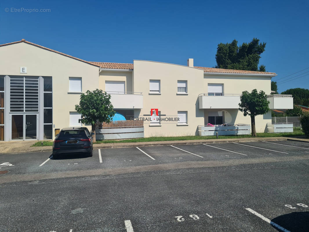 Appartement à FARGUES-SAINT-HILAIRE