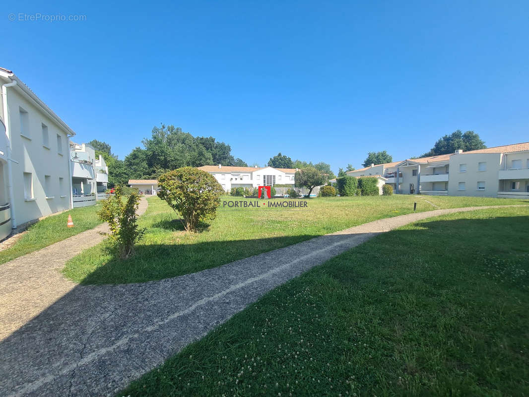 Appartement à FARGUES-SAINT-HILAIRE