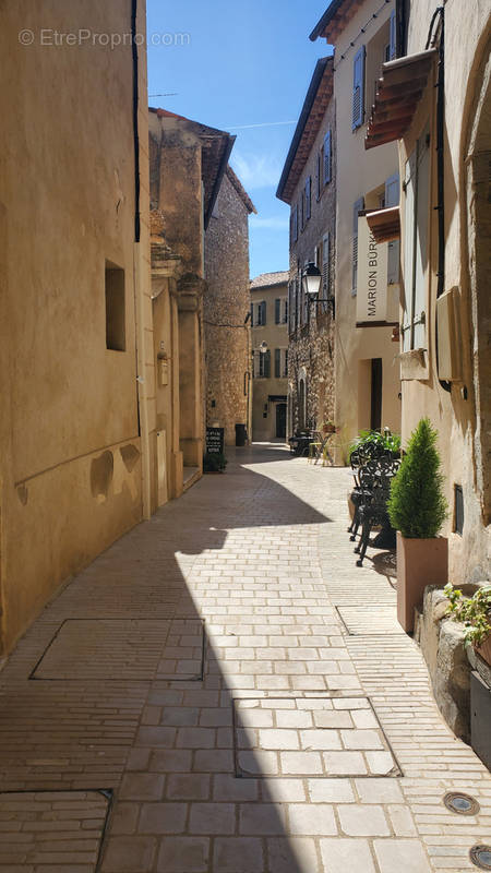 Appartement à MOUGINS