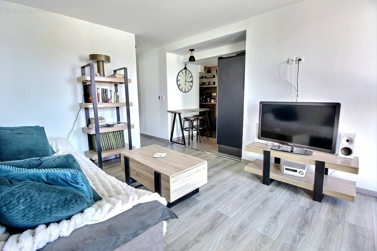 Appartement à CARRY-LE-ROUET