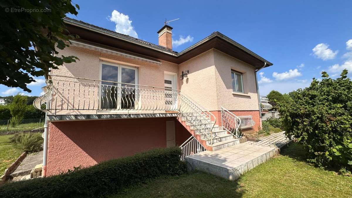 Maison à GRAND-CHARMONT