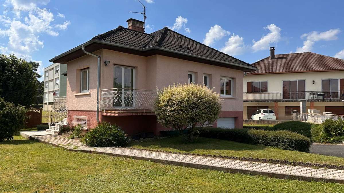 Maison à GRAND-CHARMONT