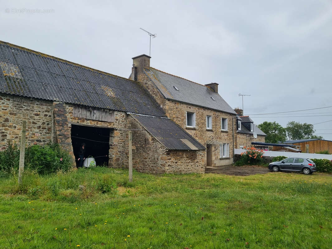 Maison à TREVEREC